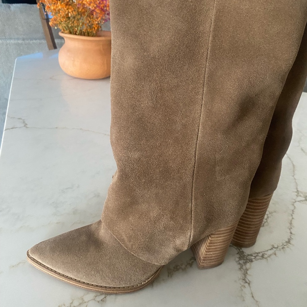 Steve Madden brown suede boots